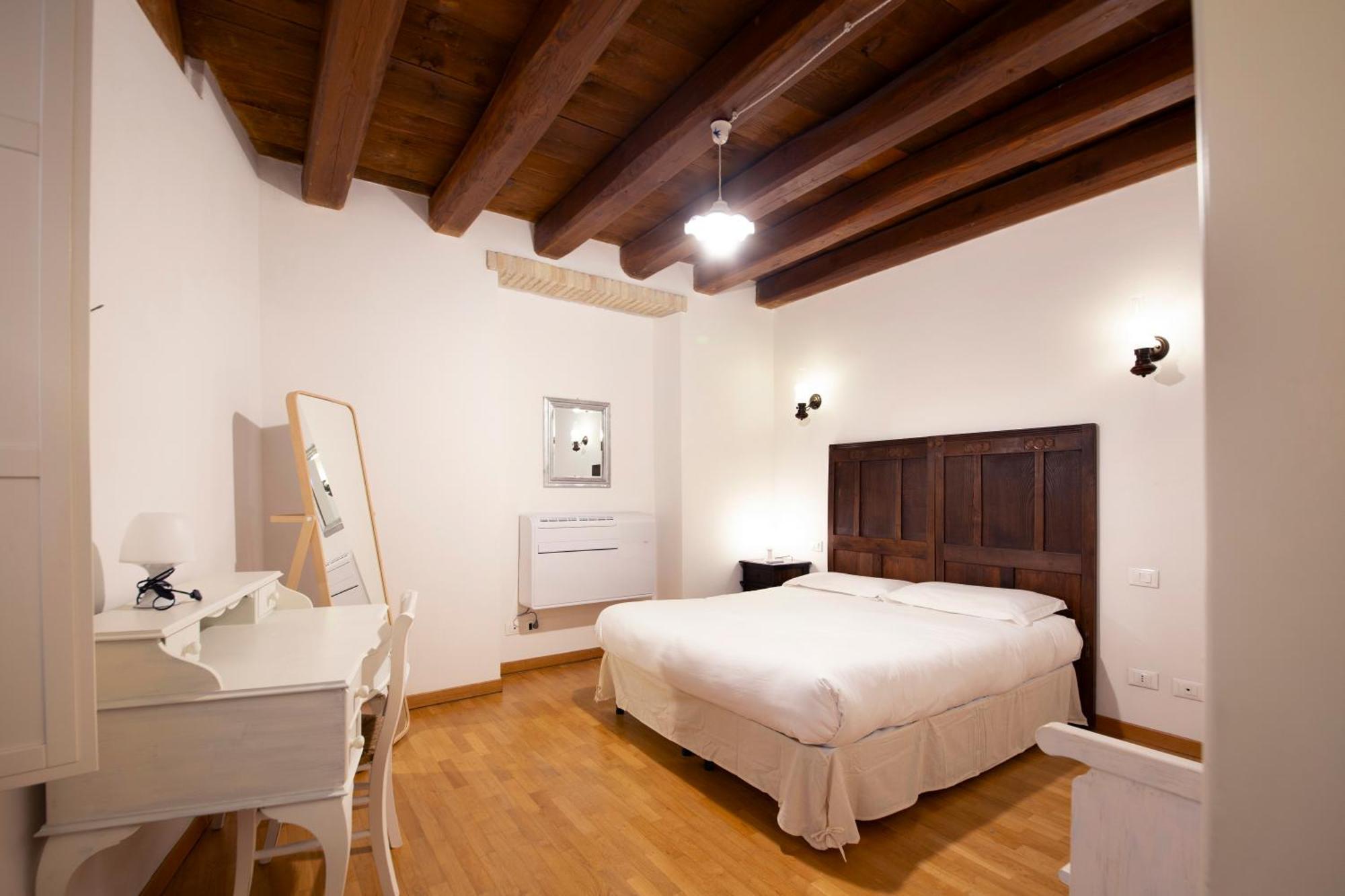 Suite Martini Al Castello Apartment
